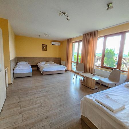 Family Hotel "Slavianska Dusha" Veliko Tŭrnovo Exterior photo