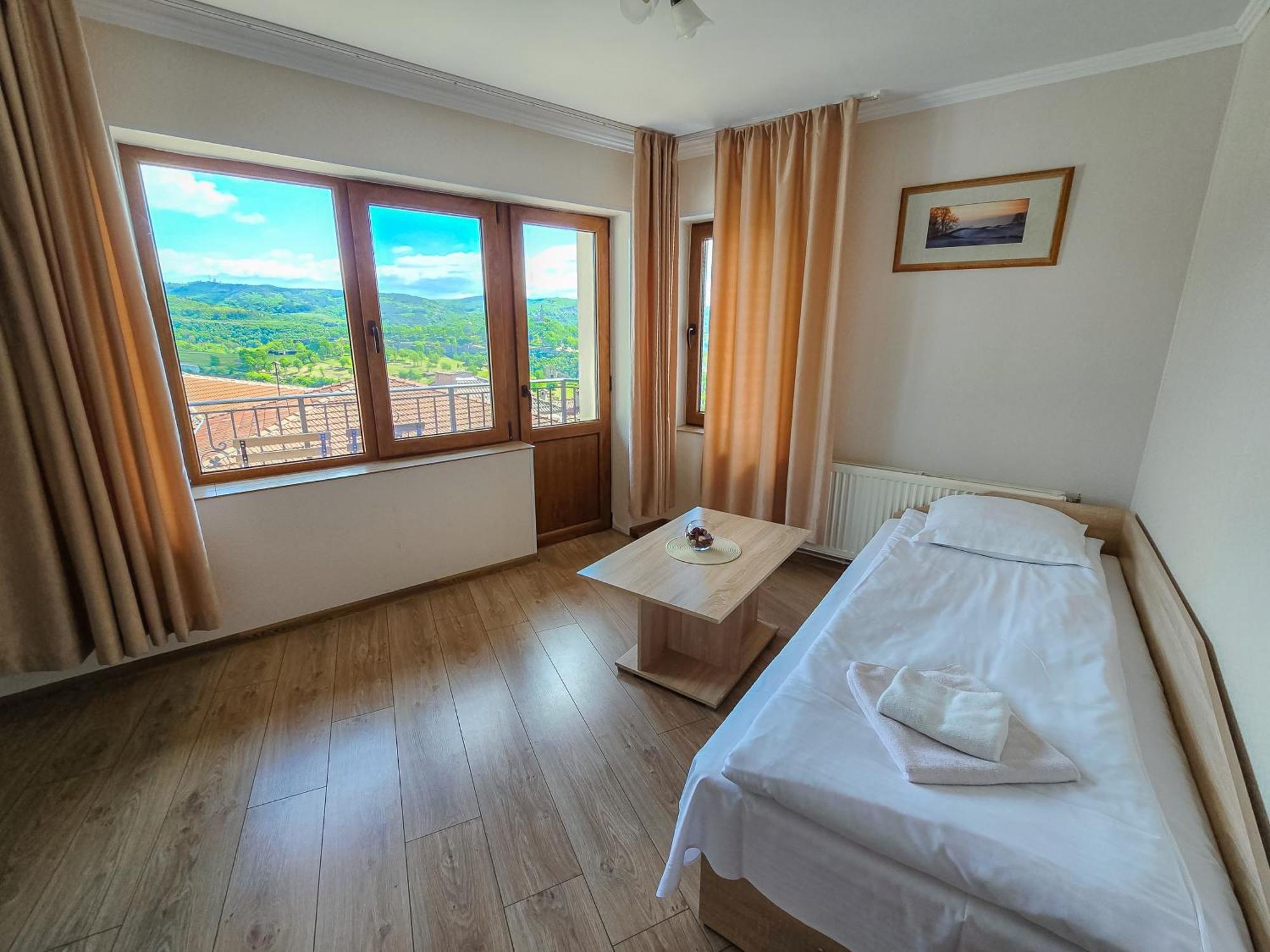 Family Hotel "Slavianska Dusha" Veliko Tŭrnovo Exterior photo