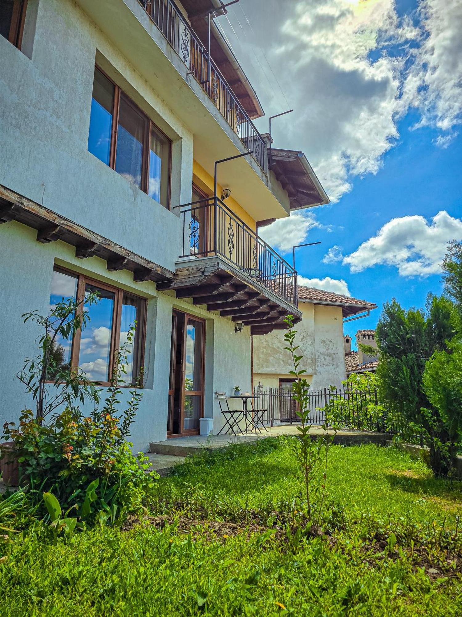 Family Hotel "Slavianska Dusha" Veliko Tŭrnovo Exterior photo